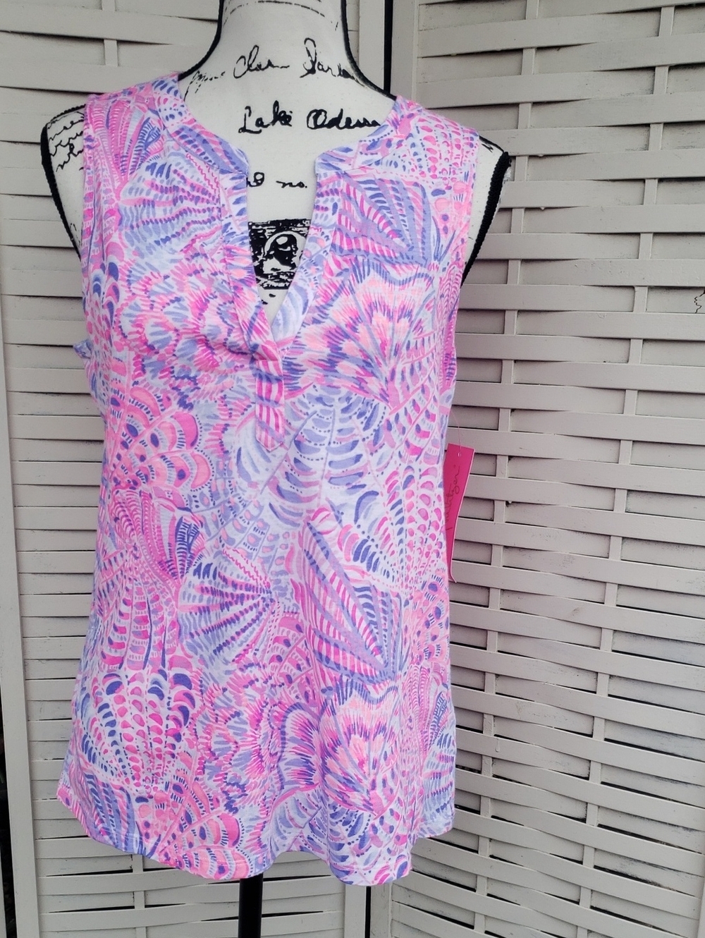 Lilly Pulitzer Sleeveless Pink & Lavender Patterned V-Neck Top New M